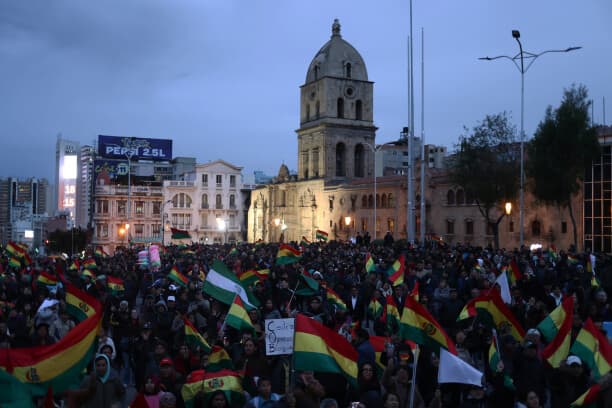 Ciudadanos piden a Paz declarar estado de excepción ante conflictos en Bolivia
