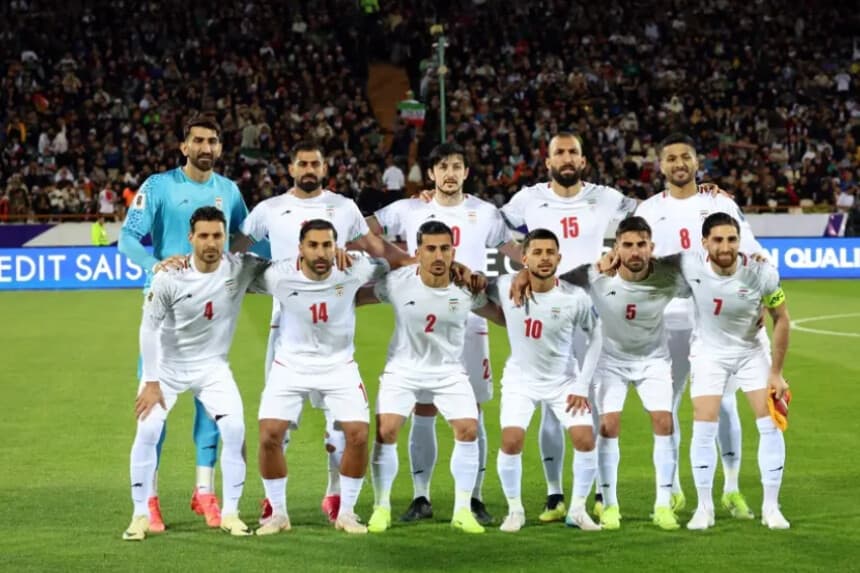 Foto de archivo del 20 de marzo de 2025 en la que se observa a los jugadores de Irán al posar antes del partido de clasificación para la Copa Mundial de la FIFA 2026 entre Irán y Emiratos Árabes Unidos en Teherán, Irán (EFE/ABEDIN TAHERKENAREH).
