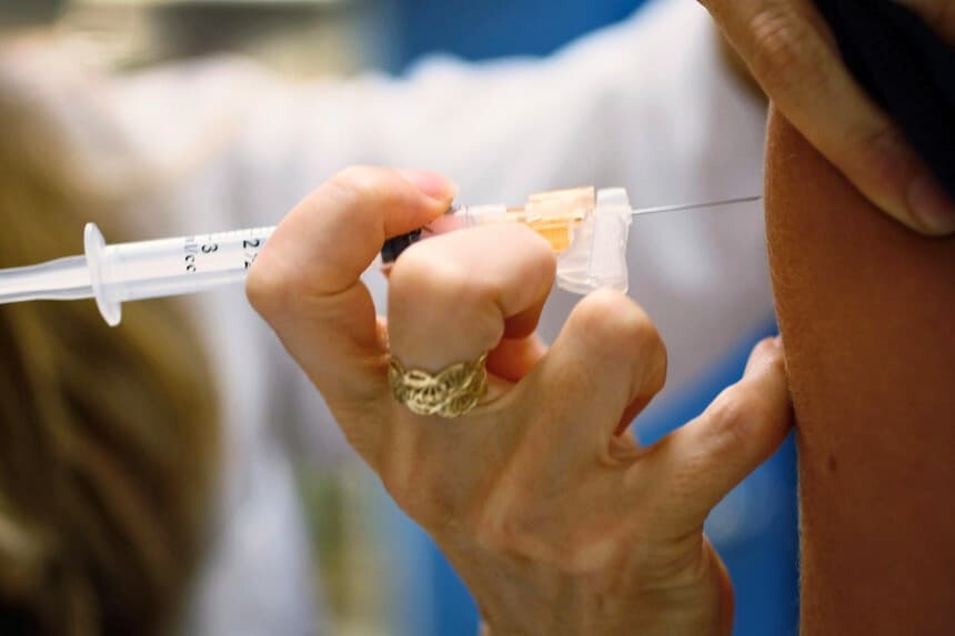 Una vacuna contra el virus del papiloma humano (VPH) en Miami, Florida, el 21 de septiembre de 2011. (Joe Raedle/Getty Images).