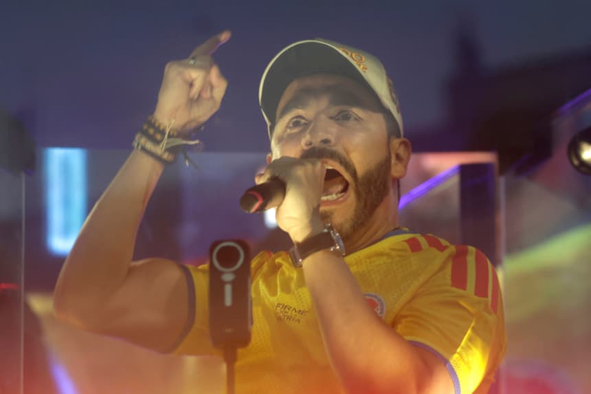 El candidato colombiano de derecha Abelardo de la Espriella habla en un acto de campaña este martes, en Cartagena, Colombia. (EFE/ Ricardo Maldonado Rozo)