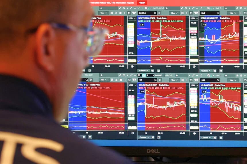 Los precios del petróleo caen y las acciones energéticas retroceden ante esperanzas de reabrir Ormuz