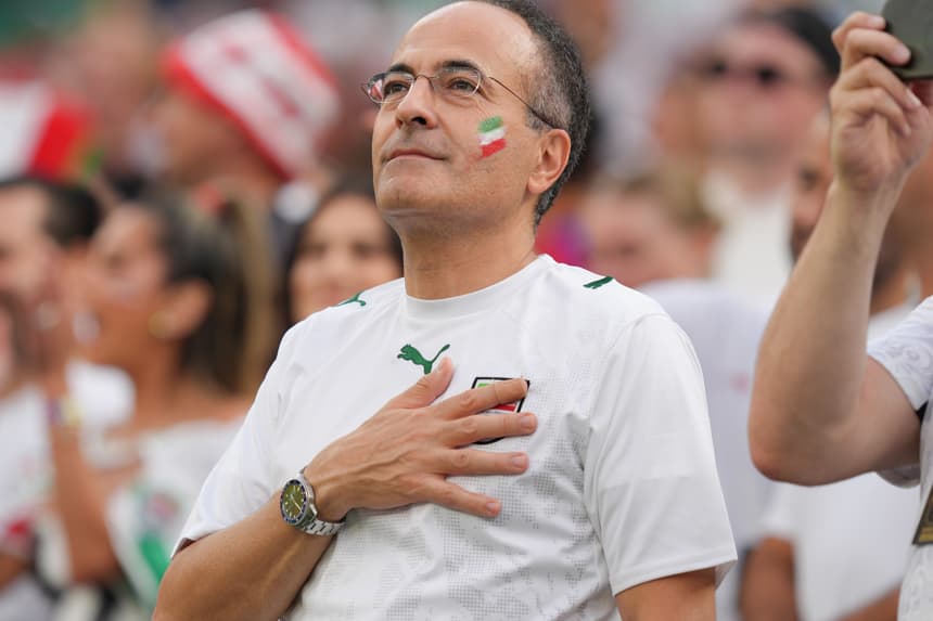 Departamento de justicia de EE. UU. respalda veto de la FIFA a la bandera monárquica iraní