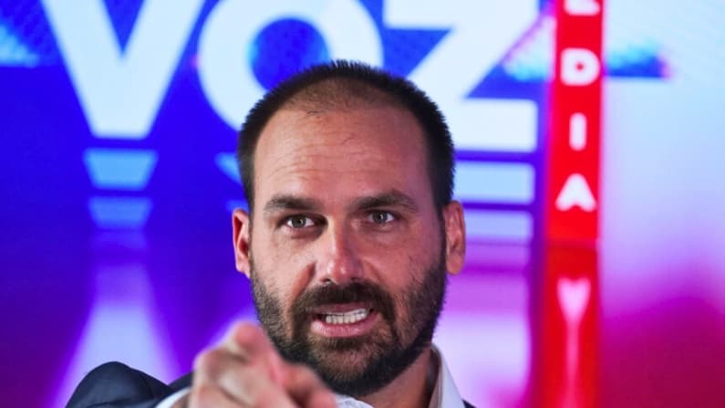 Corte brasileña condena a Eduardo Bolsonaro por pedir ayuda a EE. UU. en juicio contra su padre