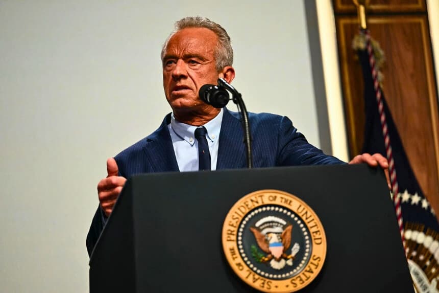 El secretario de Salud, Robert F. Kennedy Jr., en Washington el 18 de mayo de 2026. (Kent Nishimura/AFP vía Getty Images).