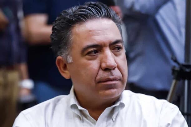 Senador mexicano acusado en EE. UU. por vínculos con el narcotráfico dice seguirá en su cargo hasta 2030