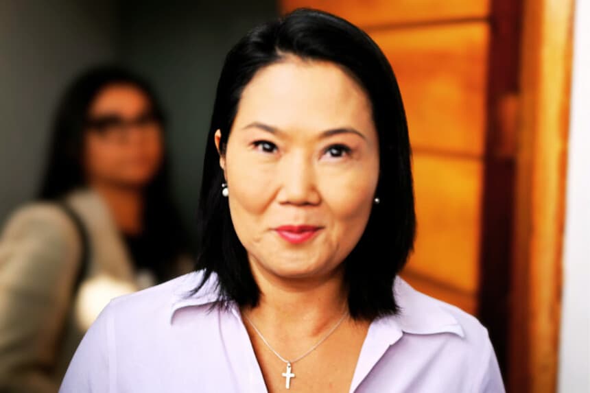 Fujimori amplía a 43,000 votos su ventaja sobre Sánchez en Perú