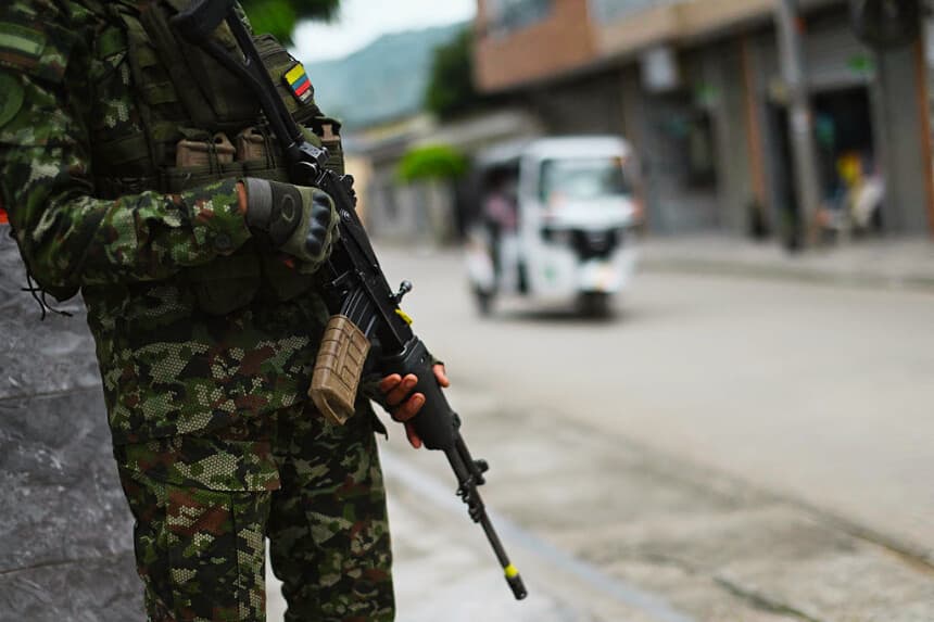 Cinco exjefes de las FARC enfrentarán cargos por crímenes contra pueblos étnicos