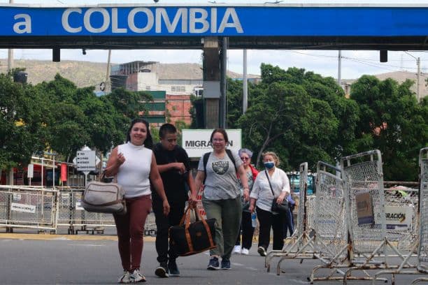 Colombia cierra sus fronteras para asegurar la segunda vuelta presidencial este domingo