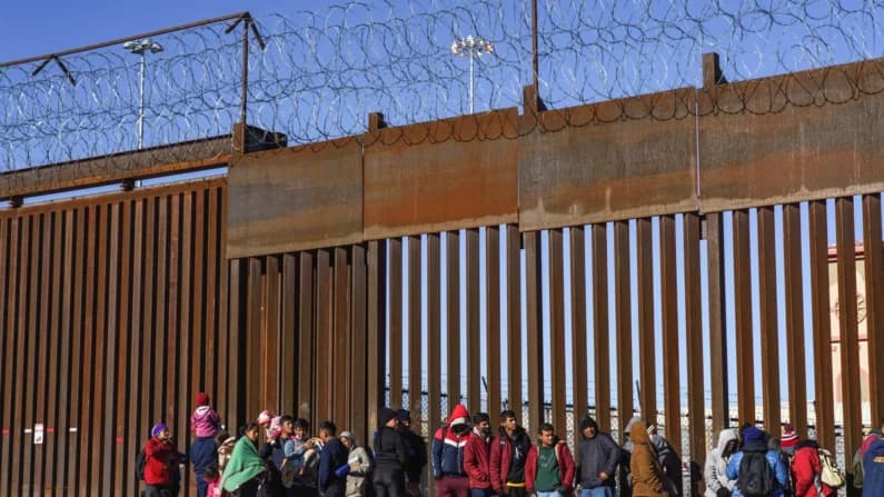 La frontera sur cumple 13 meses consecutivos sin liberaciones, según la CBP