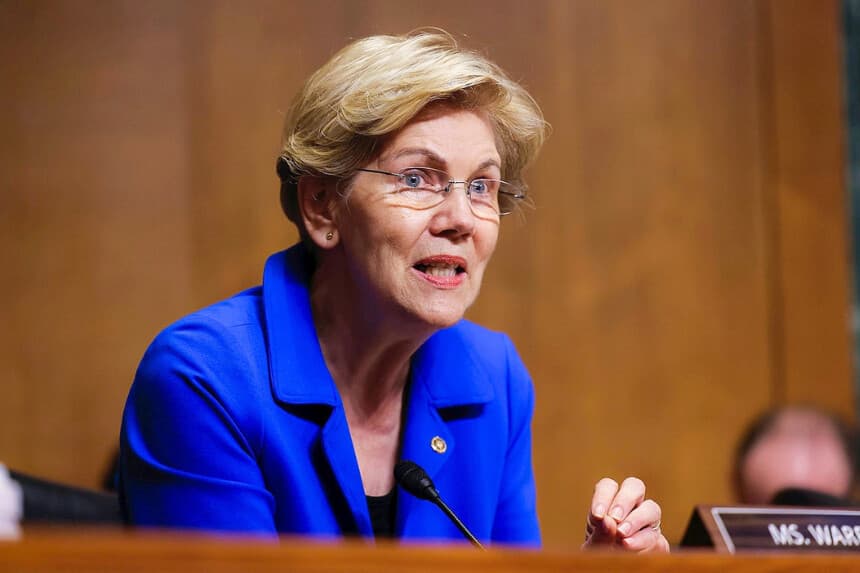 La senadora Elizabeth Warren (D-Mass.) interviene durante una audiencia celebrada en el Capitolio el 8 de junio de 2021. (Evelyn Hockstein/Getty Images).