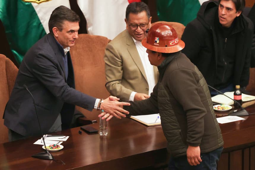 Seguidores de Evo Morales suspenden temporalmente sus protestas contra el gobierno de Paz