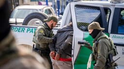 Corte permite al gobierno federal acelerar deportaciones