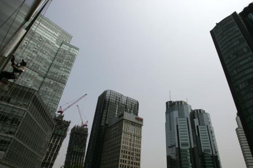 China presenta nuevos incentivos mientras empresas extranjeras trasladan inversiones a otros países