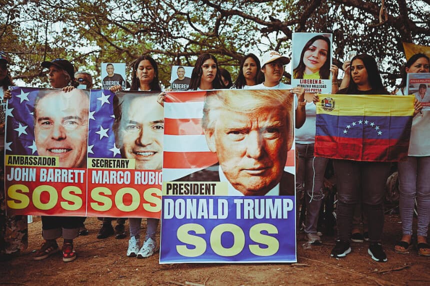 Oposición venezolana ofrece colaborar con los esfuerzos para una transición política