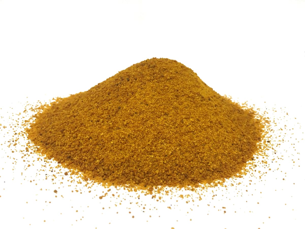 CGM contiene un 10 % de nitrógeno en peso y es un excelente fertilizante para plantas con un sistema radicular bien desarrollado. Es un producto de preemergencia únicamente y no tiene efecto postemergente sobre las malas hierbas ya establecidas. (Manee_Meena/Shutterstock).