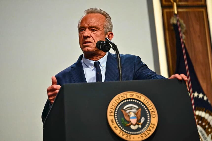 El secretario de Sanidad Robert F. Kennedy Jr. en Washington el 18 de mayo de 2026. (Kent Nishimura/AFP vía Getty Images).