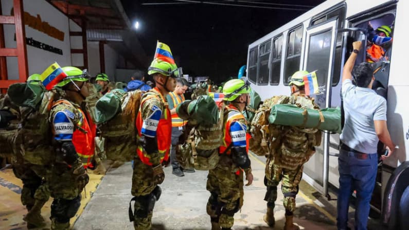 Venezuela recibe brigadas de España, El Salvador y México, además de un jefe de Marines