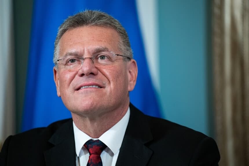 Responsable comercial de la UE da a Beijing plazo hasta octubre para que presente "resultados tangibles"