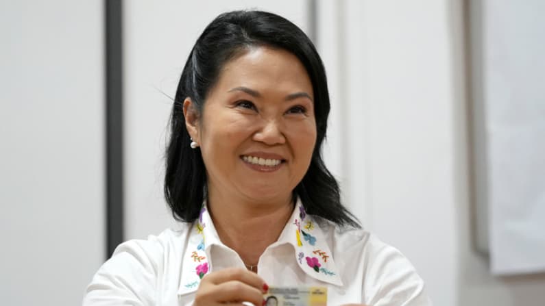 Keiko Fujimori recibe la proclamación oficial como presidenta electa de Perú