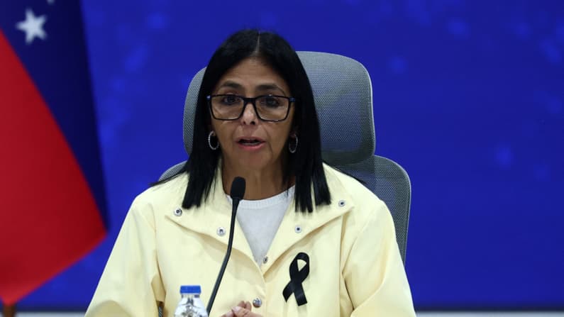 Delcy Rodríguez revela afección de salud que afecta su voz y le provoca "un dolor interno muy profundo"