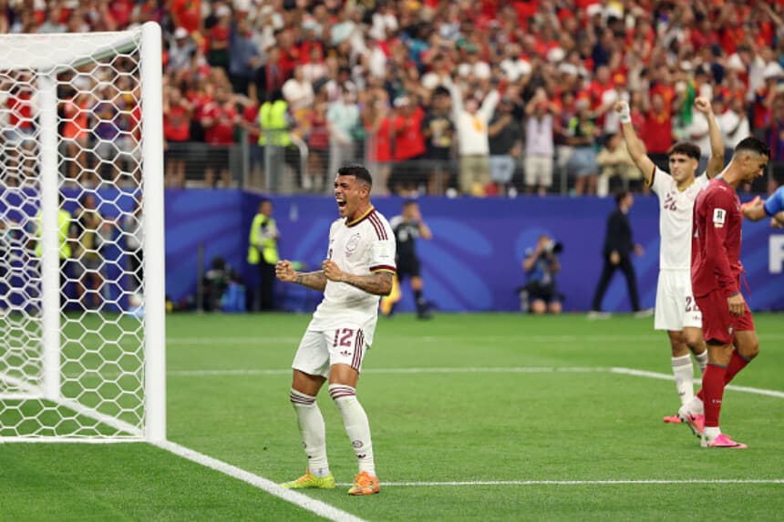 España marca en el último minuto contra Portugal y avanza a cuartos de final
