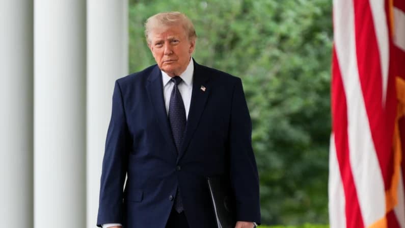 Trump dice que el alto el fuego entre EE. UU. e Irán "terminó" tras los ataques en el estrecho de Ormuz