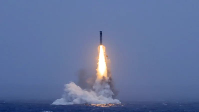 China prueba misil de largo alcance para impulsar su agresión, según analistas