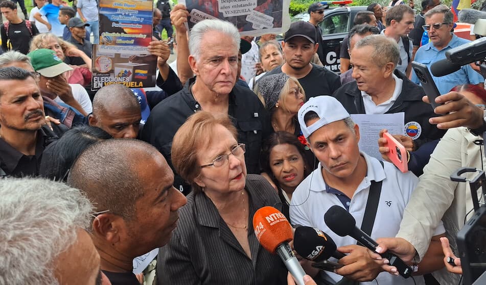 Una junta de gobierno y el regreso de Machado: nueva presión desde las calles de Caracas