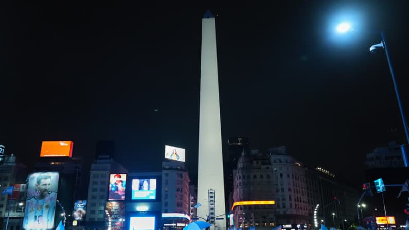 Festejos por la victoria 3-1 de Argentina sobre Suiza terminan con al menos dos muertos