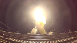 Estados Unidos lanza su tercera noche de ataques contra Irán