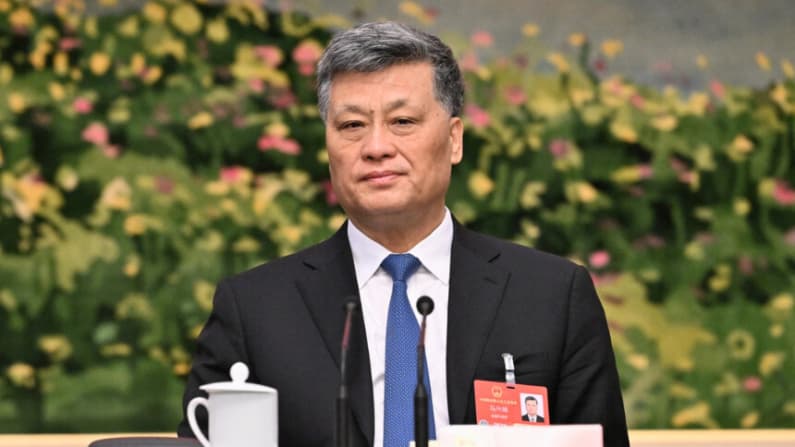 El Partido Comunista de China expulsa a un miembro del Politburó en medio de purgas cada vez más extensas