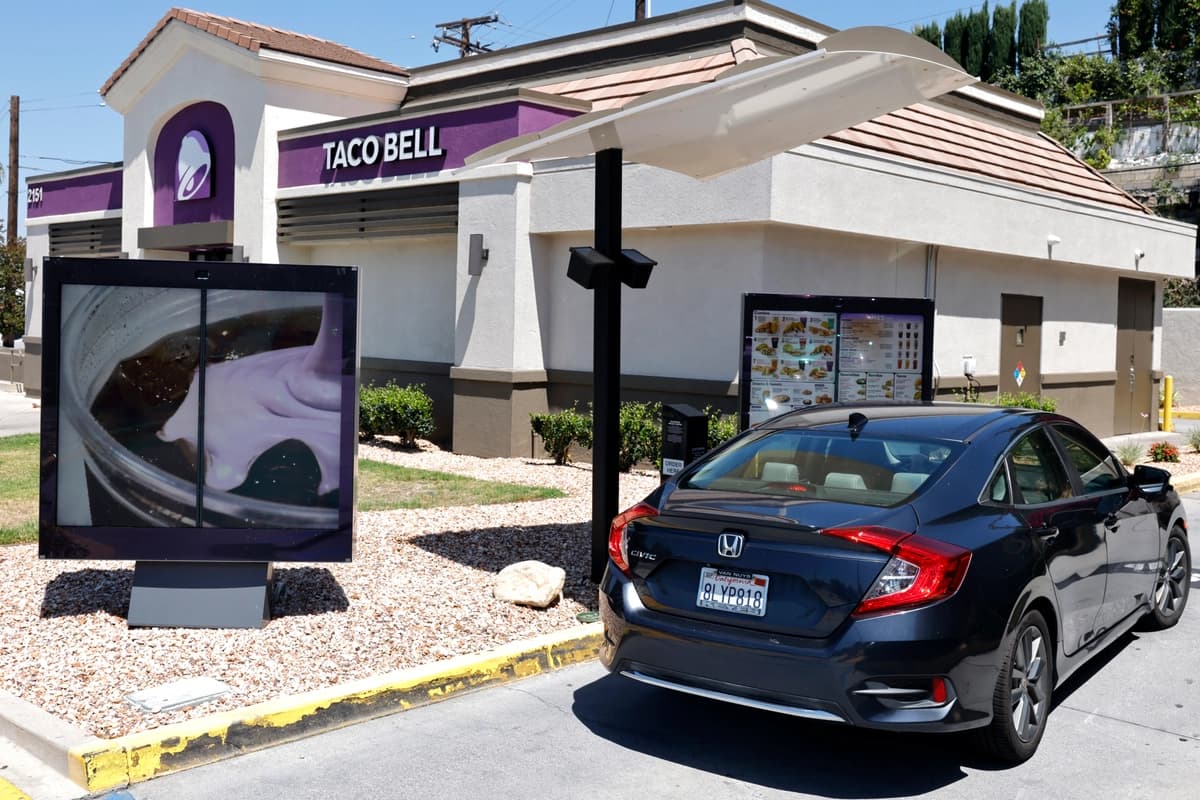 Un restaurante Taco Bell en La Cañada Flintridge, California, el 14 de julio de 2026. (Mario Tama/Getty Images).