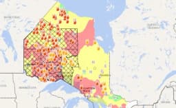 Evacuados y carreteras cerradas por casi 200 incendios en el norte de Ontario