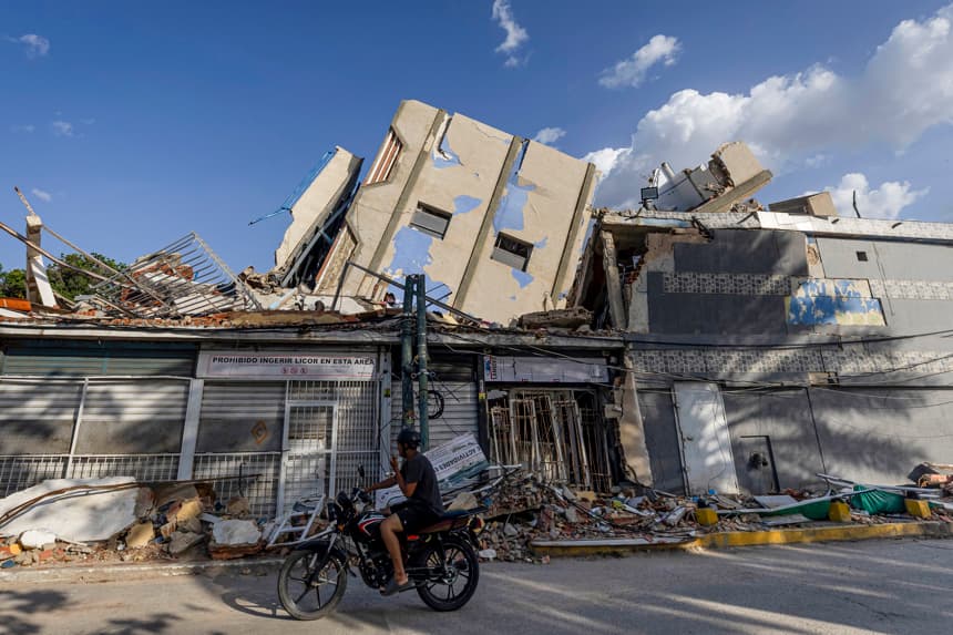 Sube a 4829 la cifra de muertos por los terremotos registrados hace tres semanas en Venezuela