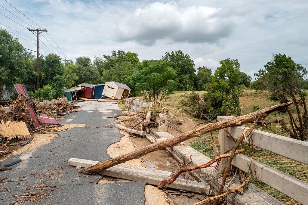 El gobernador Abbott declara desastre mayor en 28 condados de Texas por inundaciones catastróficas
