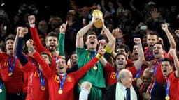 Cuando el fútbol no es solo fútbol; el poder y el balón: España y el Mundial 2010