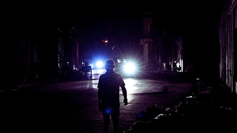 Crisis energética dejará sin luz al 66 % de Cuba este lunes