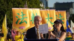 Vigilia con velas conmemora los 27 años de persecución de Falun Gong en China