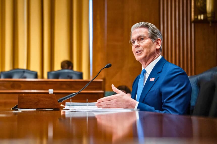 El secretario del Tesoro, Scott Bessent, comparece ante la Comisión de Asignaciones del Senado en Washington el 3 de junio de 2026. (Madalina Kilroy/The Epoch Times).