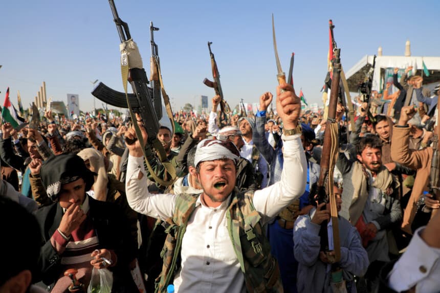 Combatientes hutíes en Saná, el 12 de enero de 2024. (Mohammed Huwais/AFP vía Getty Images).
