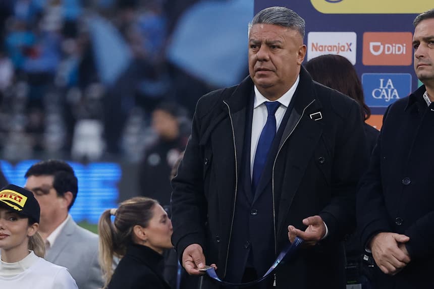 Fotografía de archivo del 24 de mayo de 2026 en la que se observa al presidente de la Asociación del Fútbol Argentino, Claudio Fabián Tapia, al asistir a la ceremonia de premiación de la final de la Liga Argentina entre River Plate y Belgrano en el estadio Mario Alberto Kempes en Córdoba, Argentina. (EFE/ Juan Ignacio Roncoroni)