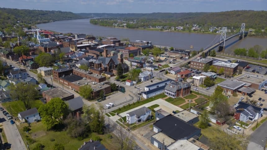 Vista aérea de Maysville, Kentucky, en dirección noroeste. (Glenn Hartong para The Epoch Times)