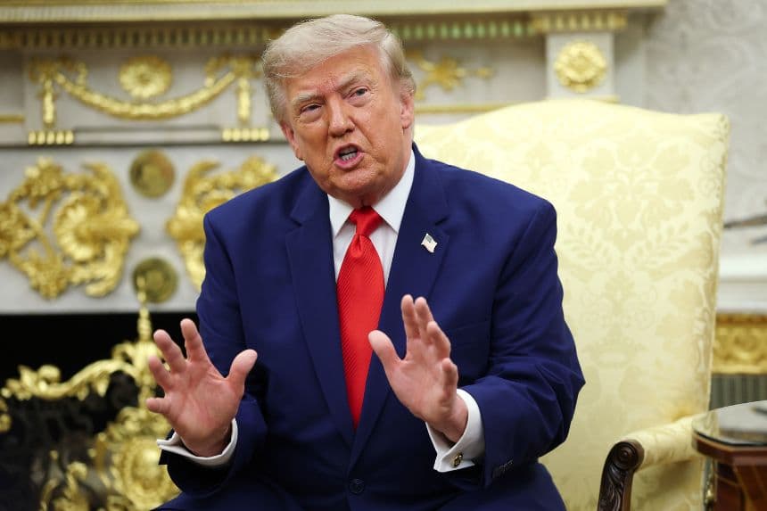 El presidente de Estados Unidos, Donald Trump, interviene durante una reunión bilateral con el presidente del Líbano, Joseph Aoun, en el Despacho Oval de la Casa Blanca el 21 de julio de 2026 en Washington, D.C. (Kevin Dietsch/Getty Images)