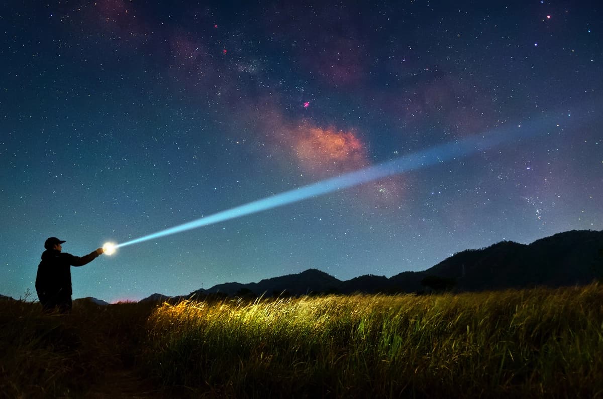 El contacto con la naturaleza, la reflexión tranquila y las interacciones cara a cara significativas contribuyen a una vida plena. (lixu/Getty Images)