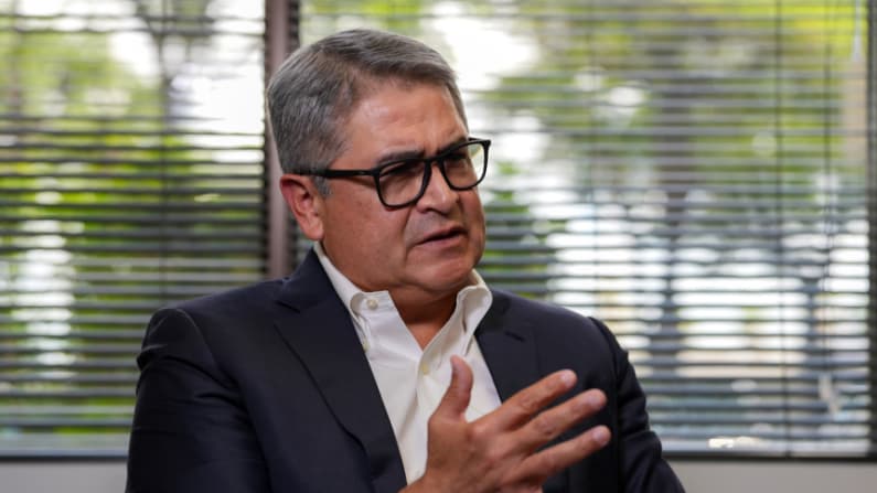 Regreso de Juan Orlando Hernández pone a prueba el sistema judicial de Honduras