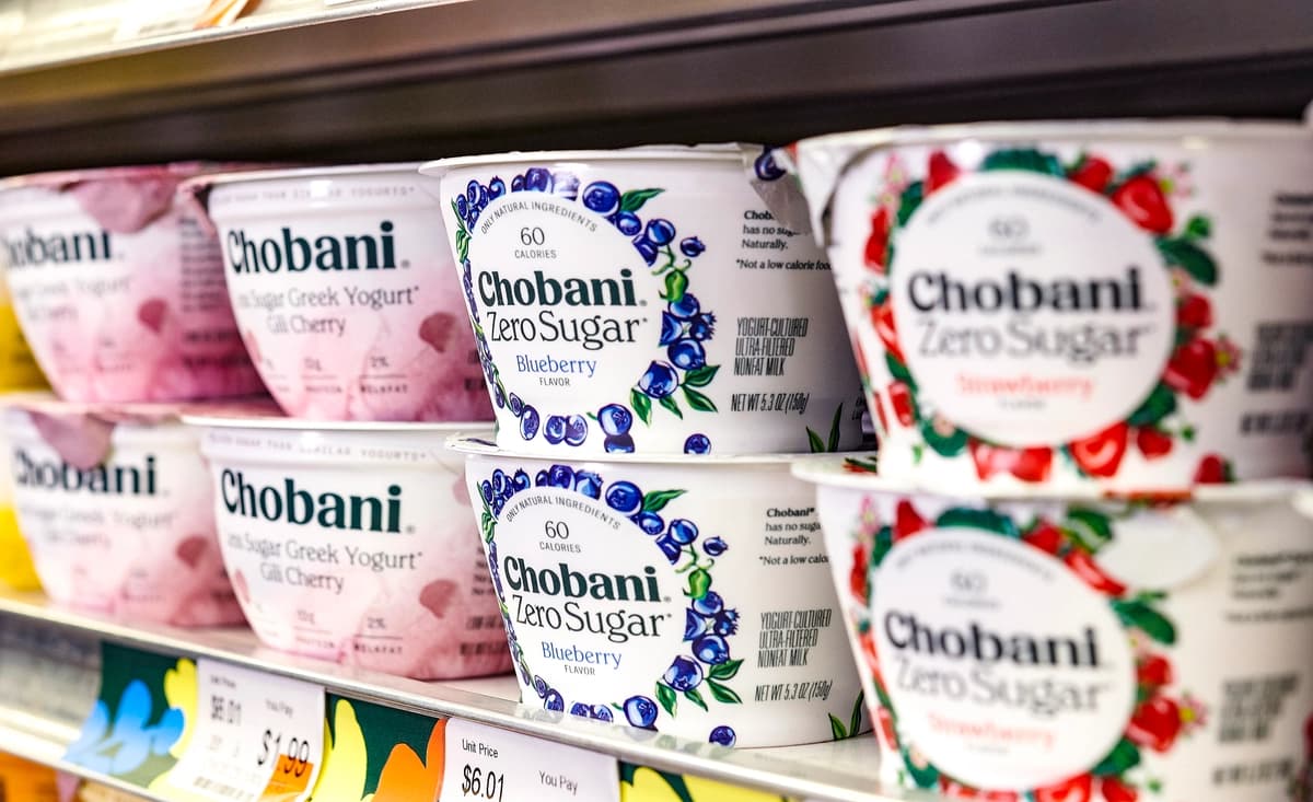 Productos Chobani etiquetados como "cero azúcar" en un supermercado de la ciudad de Nueva York el 12 de agosto de 2021. (Eugene Gologursky/Getty Images para Chobani).