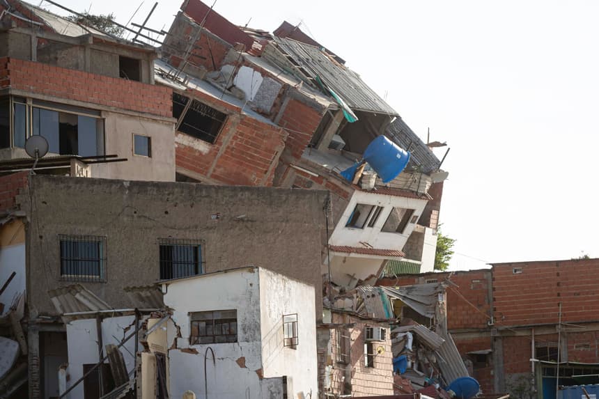 Afectados por los sismos podrán acceder a créditos para vivienda, asegura Delcy Rodríguez