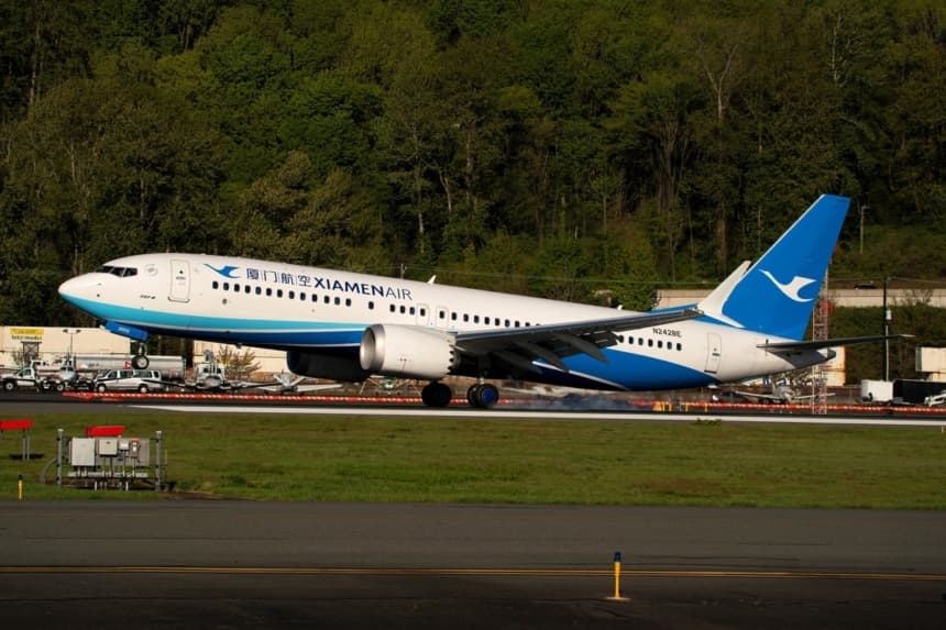 La FAA propone inspecciones para cientos de aviones Boeing 737 Max debido a instalación de asientos