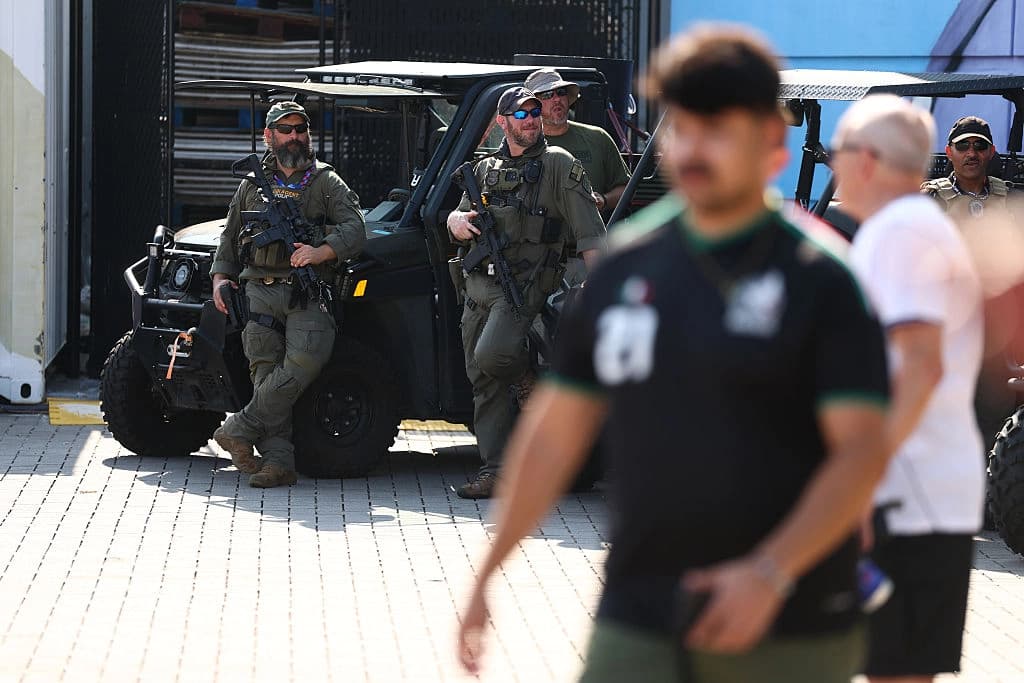 Se ve a agentes de policía antes del partido de octavos de final de la Copa Mundial de la FIFA 2026 entre Inglaterra y el Congo en el Estadio de Atlanta, en Atlanta, Georgia, el 1 de julio de 2026. (Robert Cianflone/Getty Images)