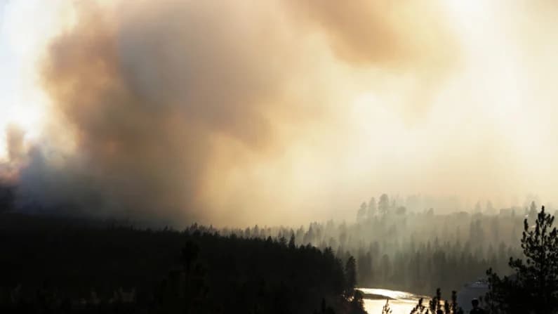 60,000 personas son evacuadas mientras los incendios forestales arrasan el este del estado de Washington